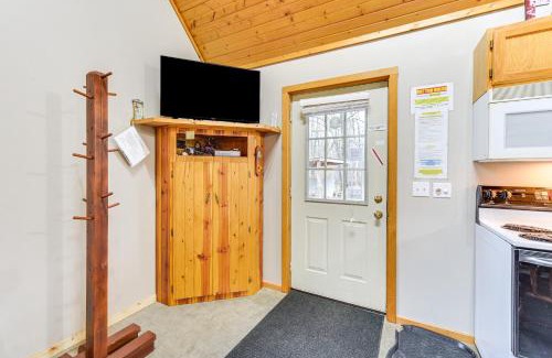 Birchwood House | Cozy Birchwood Retreat on UTV Trail with Hot Tub!