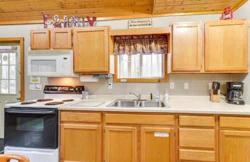 Birchwood House | Cozy Birchwood Retreat on UTV Trail with Hot Tub!