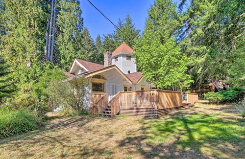 Ashford Cottage | Cozy 'black Bear Retreat' by Mount Rainier!