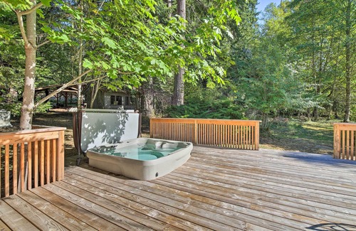 Ashford Cottage | Cozy 'black Bear Retreat' by Mount Rainier!