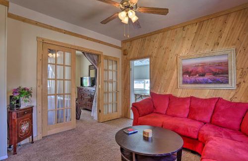 Deadwood House | Cozy Black Hills Cabin with Deck about 3 Mi to Deadwood!