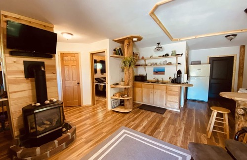 Spearfish House | Cozy Black Hills retreat: Nature and adventure await.