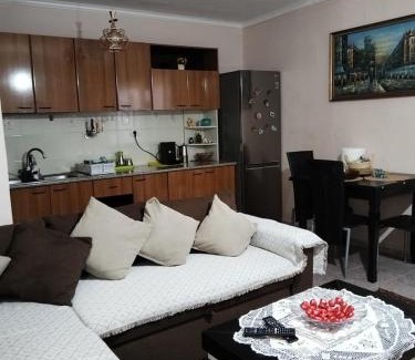 Rade Apartment | Cozy Breeze Central Apartment