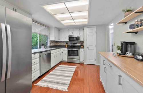 Bremerton House | Cozy Bremerton Residential Oasis!