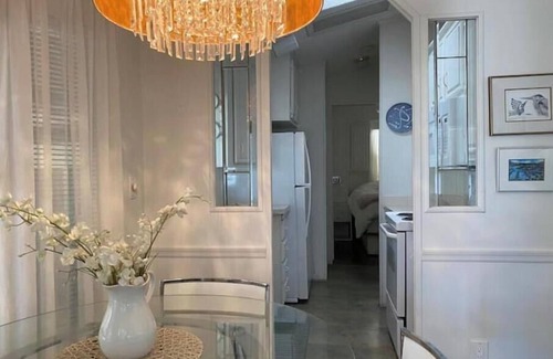 Mesa House | Cozy Bright Park Model, Vibrant 55+ many Amenities