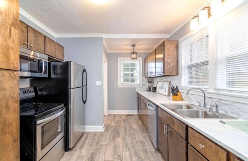 Bristol House | Cozy Bristol Retreat 2 Blocks from State Street