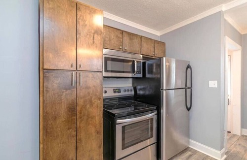 Bristol House | Cozy Bristol Retreat 2 Blocks from State Street