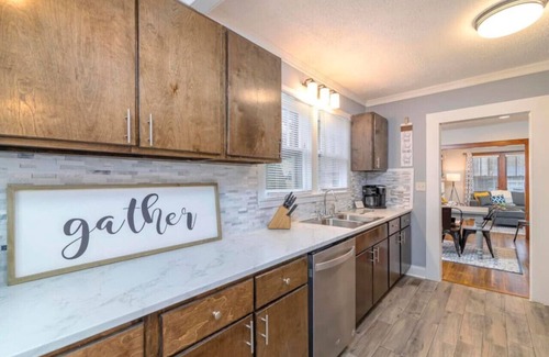 Bristol House | Cozy Bristol Retreat 2 Blocks from State Street