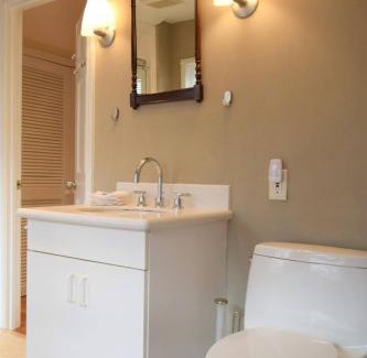 Peachtree Hills House | Cozy Buckhead Home - close to everything!