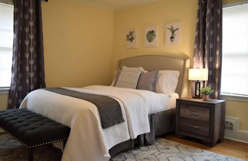 Peachtree Hills House | Cozy Buckhead Home - close to everything!