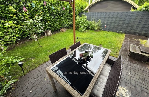 Lurup House | Cozy bungalow in Hamburg near Volksparkstadion