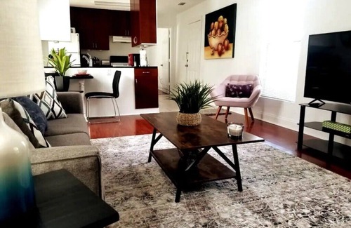 North Hyde Park House | ★Cozy Bungalow ★Netflix! ★10 Min to DT and TPA✈