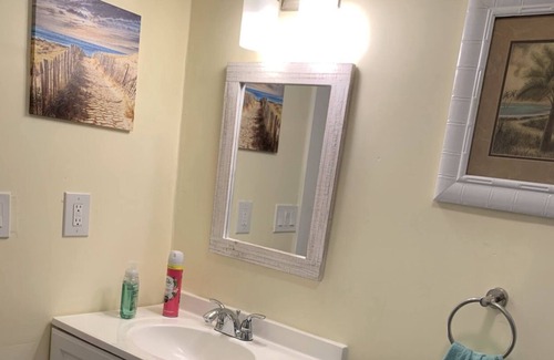 La Vista Cottage | Cozy Bungalow, one mile from the beach. Pet friendly with no pet fees.