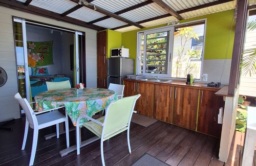 Punaauia House | Cozy bungalow with exceptional ocean and Moorea views