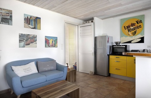 Le Diamant House | cozy bungalow with panoramic views of the bay with beach access 200m