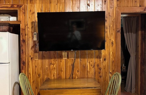Jasper Cabin | Cozy Cabin across the street from the Arkansas Grand Canyon on Hwy 7