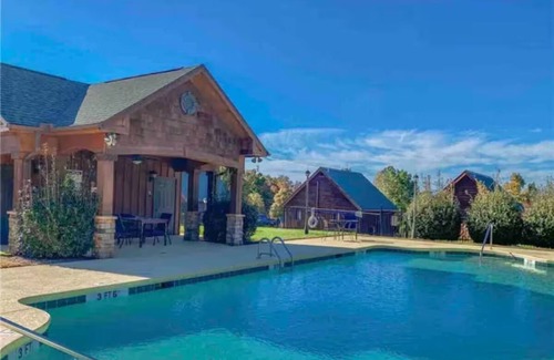 Six Mile Cabin | Cozy Cabin at Lake Keowee