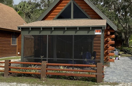 Okeechobee Cabin | Cozy Cabin at Lake Okeechobee