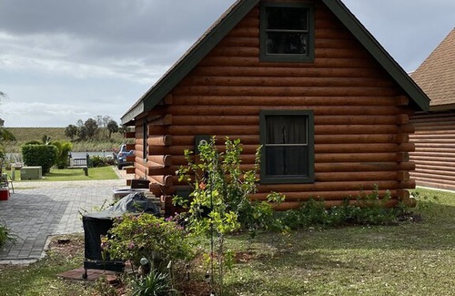 Okeechobee Cabin | Cozy Cabin at Lake Okeechobee