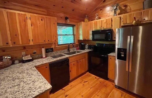 Murphy Cabin | Cozy Cabin Bearadise