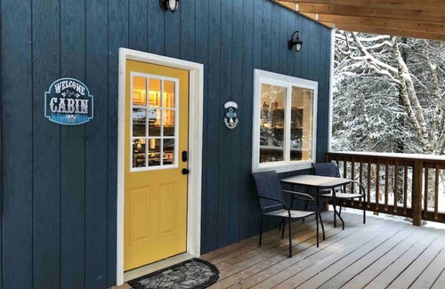Bear Creek Cabin | Cozy cabin built in 2020!