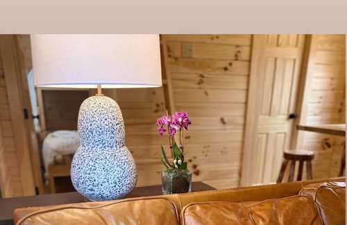 Louisburg Cabin | Cozy cabin by the lake