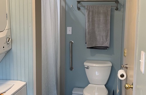 St. James Cabin | Cozy Cabin close to parks, rivers and wineries