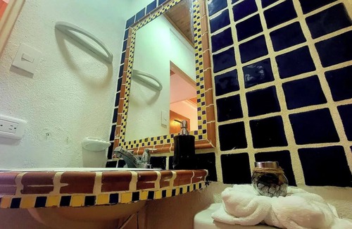 Apiay Cabin | Cozy cabin Family Room in wonderful Villavicencio with WiFi, AC