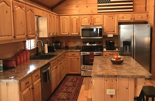 Morganton Cabin | Cozy Cabin for 4 with 2 King beds, 2 full baths, 2 fireplaces and upscale Decor!