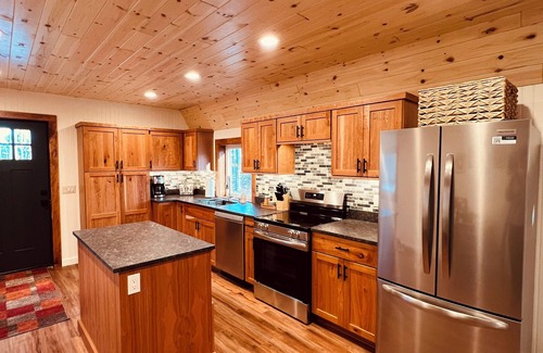 Harbor Springs Cabin | Cozy Cabin Getaway in Harbor Springs