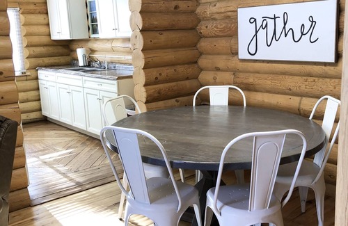Island Park Cabin | Cozy Cabin Getaway {DBL Master Suites!} 40 minutes to West Yellowstone