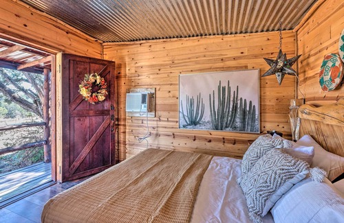 Glencoe Cabin | Cozy cabin in Capitan near Ruidoso