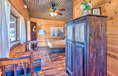 Glencoe Cabin | Cozy cabin in Capitan near Ruidoso
