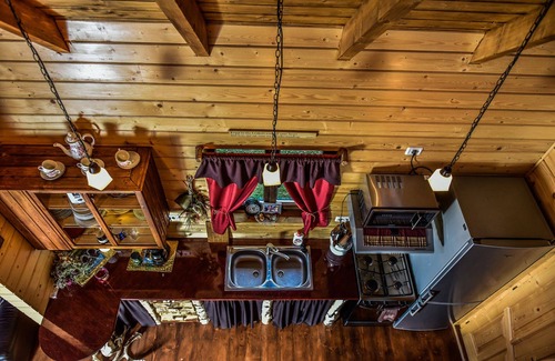 Turnu Ruieni Cabin | Cozy Cabin in Carpathian Mountains