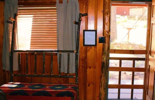 Ruidoso Cabin | Cozy Cabin in Ruidoso Upper Canyon, less than 5 minutes from Midtown proper!