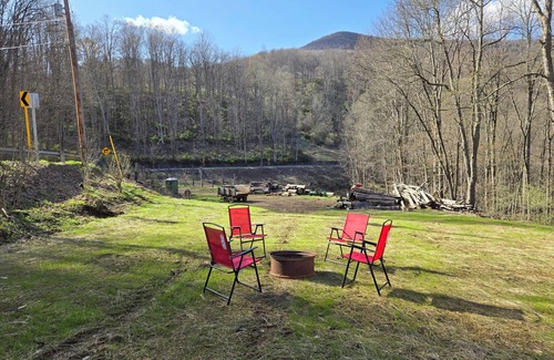 Hendricks Cabin | Cozy cabin in serene Hendricks with WiFi, AC