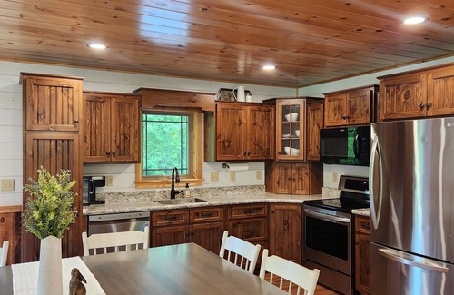 Manns Choice Cabin | Cozy cabin in tranquil setting overlooking pond