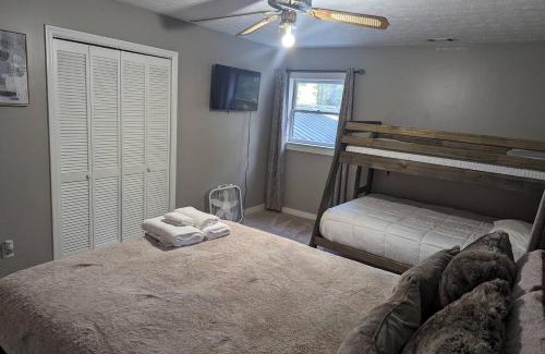 Snellville House | Cozy Cabin in Woods