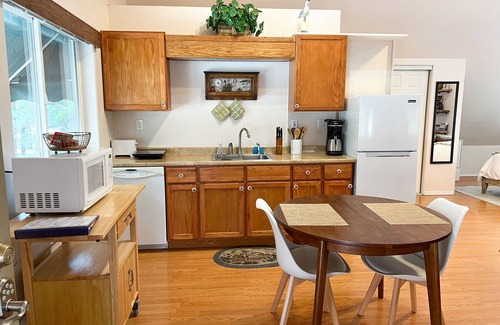 Prescott Cabin | Cozy Cabin just 5 minutes from Lynx Lake