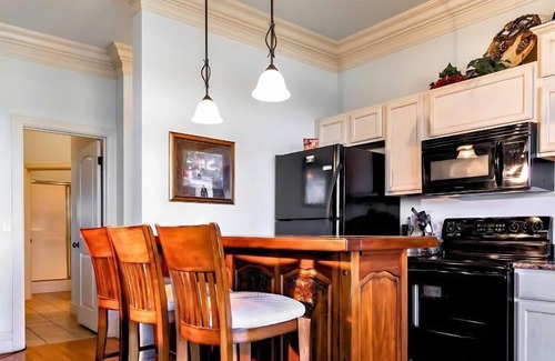 Pigeon Forge Cabin | Cozy Cabin Near Dollywood with Hot Tub & Grill!