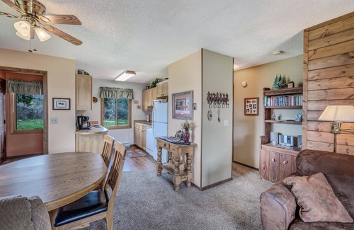 Clark Cabin | Cozy cabin near fishing, hiking, mountains, lakes, and snowmobiling!