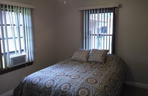 Bay City Cabin | Cozy cabin near the Saginaw Bay and Saginaw River-- Great Fish Camp!
