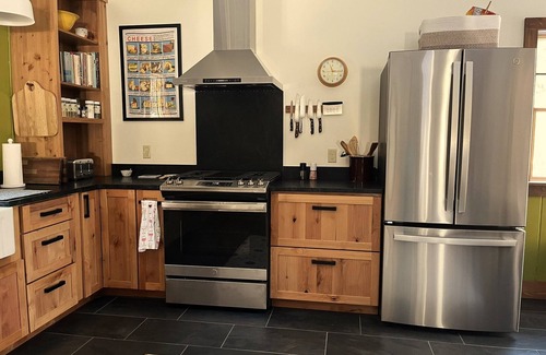Mount Sunapee Cottage | Cozy cabin nestled in the woods, 5 minutes to Sunapee Mountain & lake!