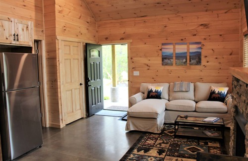 Fairview Cabin | Cozy Cabin; no hurricane damage; we would love your support!