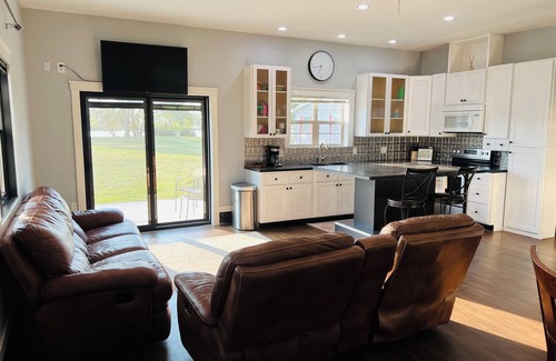 Palo Alto County Cabin | Cozy Cabin on 5 Island Lake - Family Friendly