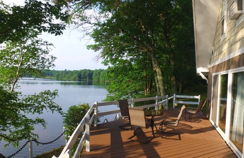 Hayward Cabin | Cozy Cabin On Beautiful Lake Placid- Part of the Tiger Cat Flowage