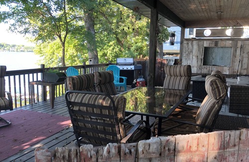 Waterville Cottage | Cozy cabin on lake sakatah, ol time resort.