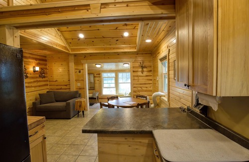 Hayward Cabin | Cozy Cabin on Secluded Peninsula