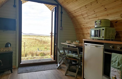 Spittal Cabin | Cozy Cabin Retreat in Halkirk