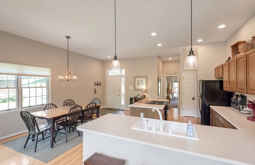 Fleetwood Cottage | Cozy Cabin Right on the New River in Todd - Easy River Access - Fire Pit